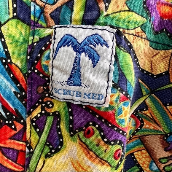SCRUB MED BirdJungle  motif Scrub Tops. Size 2/4. 100% Cotton. 2 Front Pockets - Picture 2 of 10